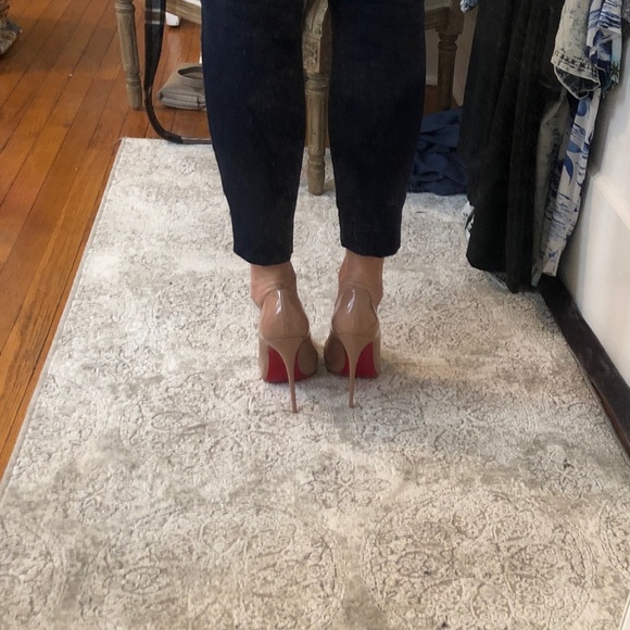 Christian Louboutin So Kate Pumps - Picture 3 of 8